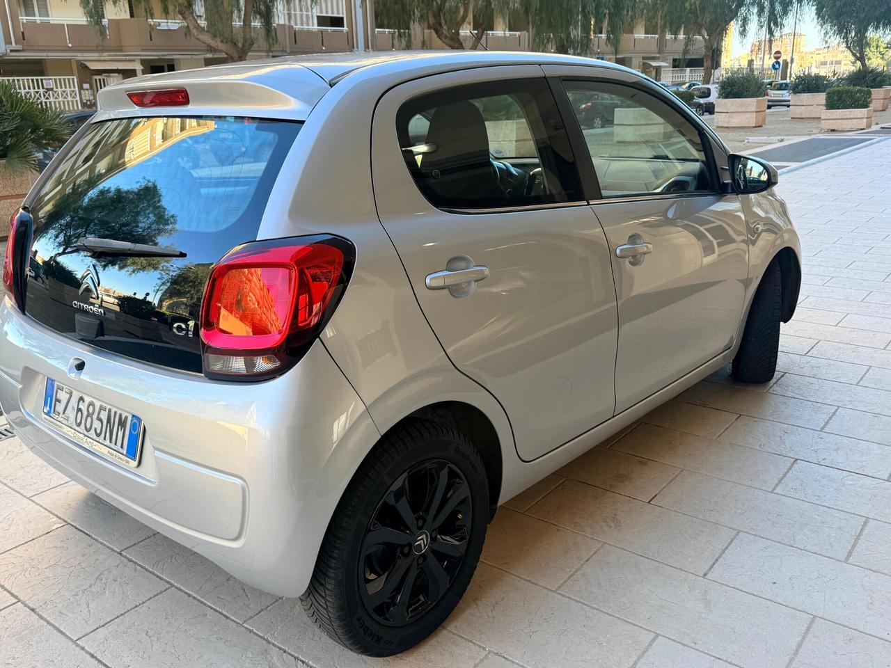 Citroen C1 VTi 68 ETG 5 porte Shine