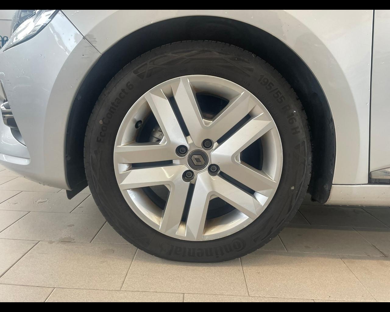 RENAULT Clio 5ª serie - Clio TCe 12V 100 CV 5 porte Intens