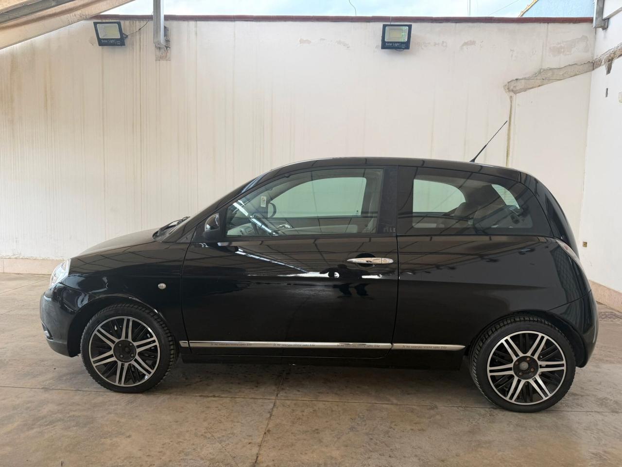 Lancia Ypsilon 1.4 ELLE Ecochic BENZINA/GPL