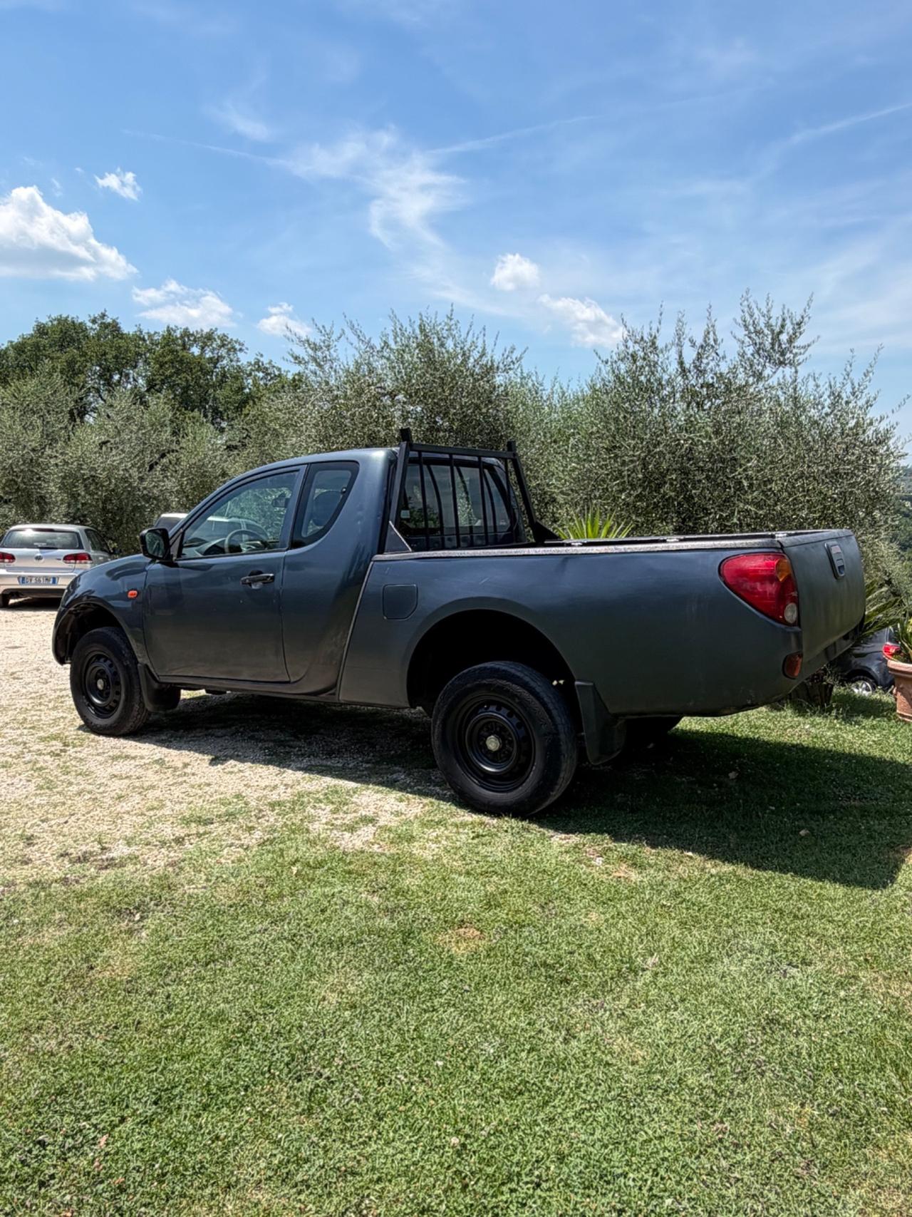Mitsubishi L200 2.5 DI-D/136CV Single Cab Inform