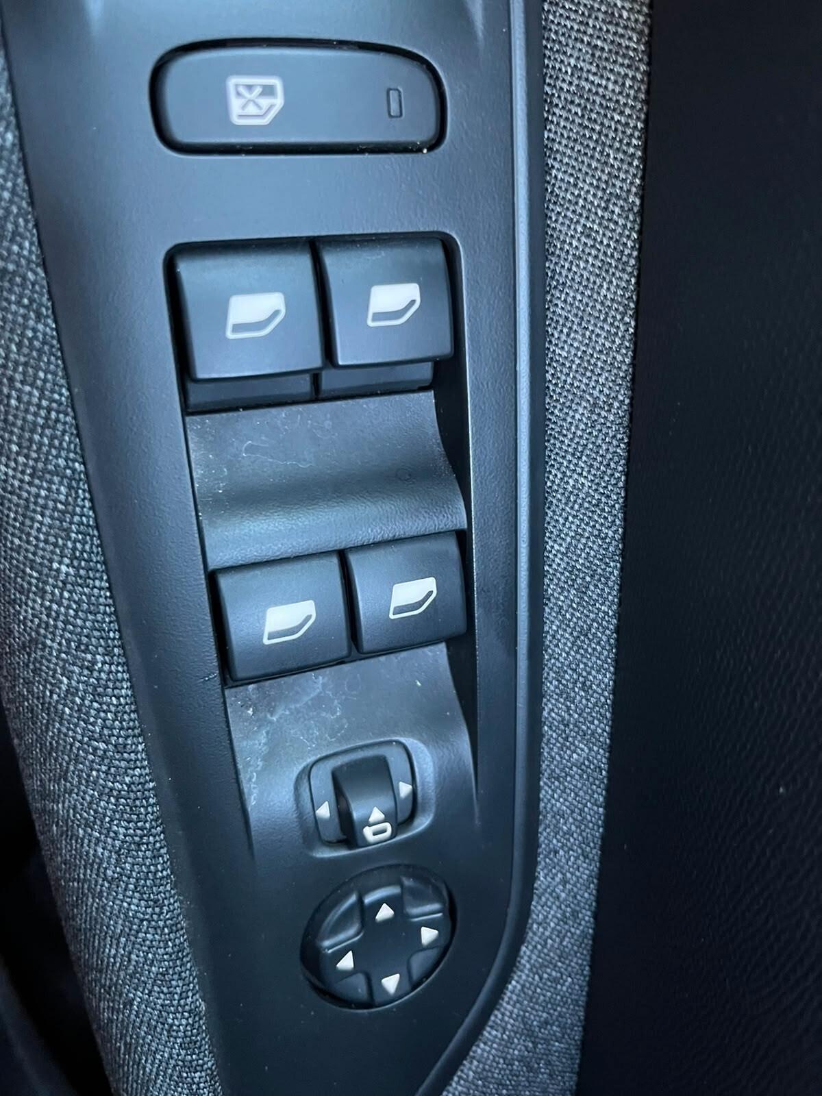 PEUGEOT 3008 ALLURE 1.5hdi UNIPRO *PREZZO VERO* CRONO TAGLIANDI