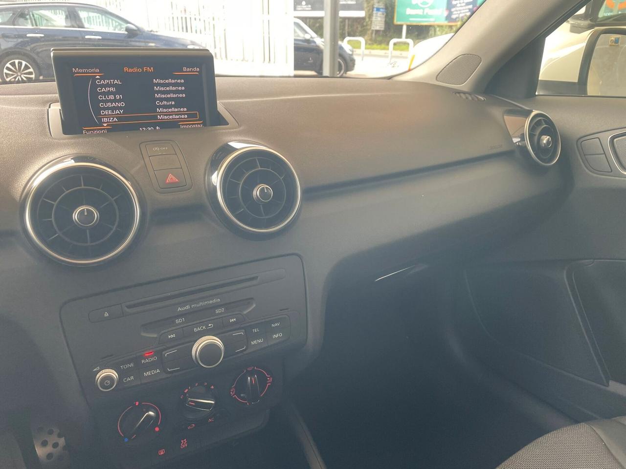 Audi A1 1.6 TDI S line edition plus