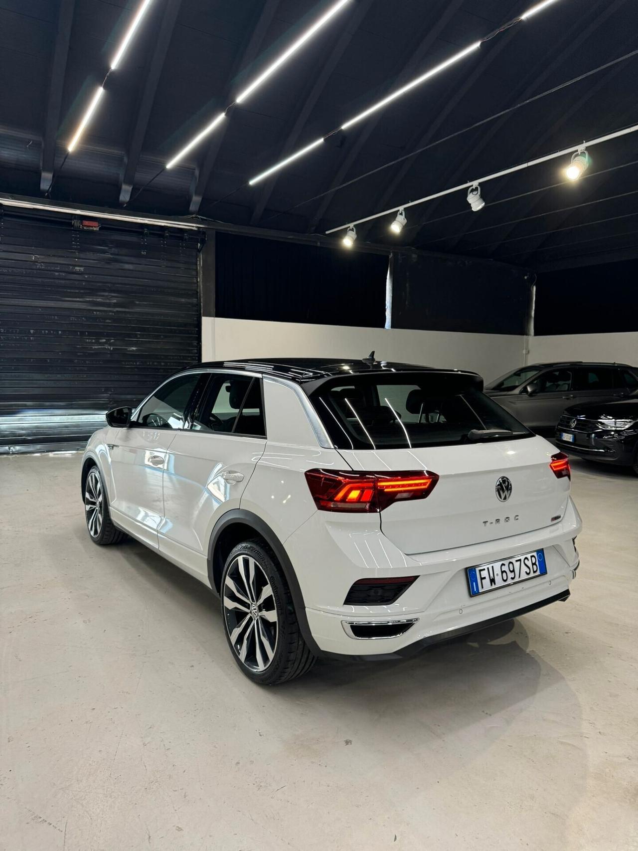 VOLKSWAGEN T-ROC RLINE