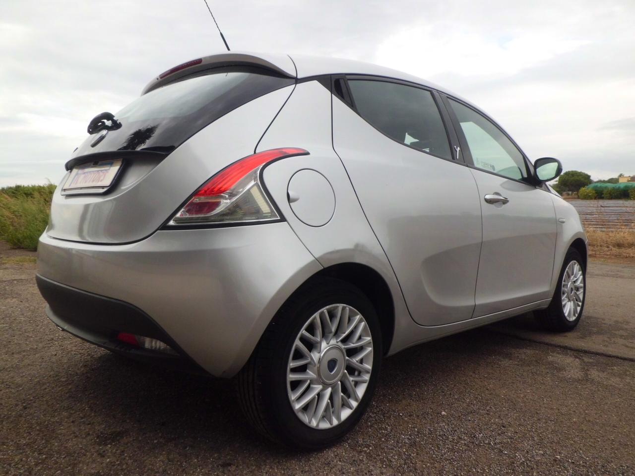 Lancia Ypsilon 1.2 69 CV 5 porte GPL Ecochic Elle