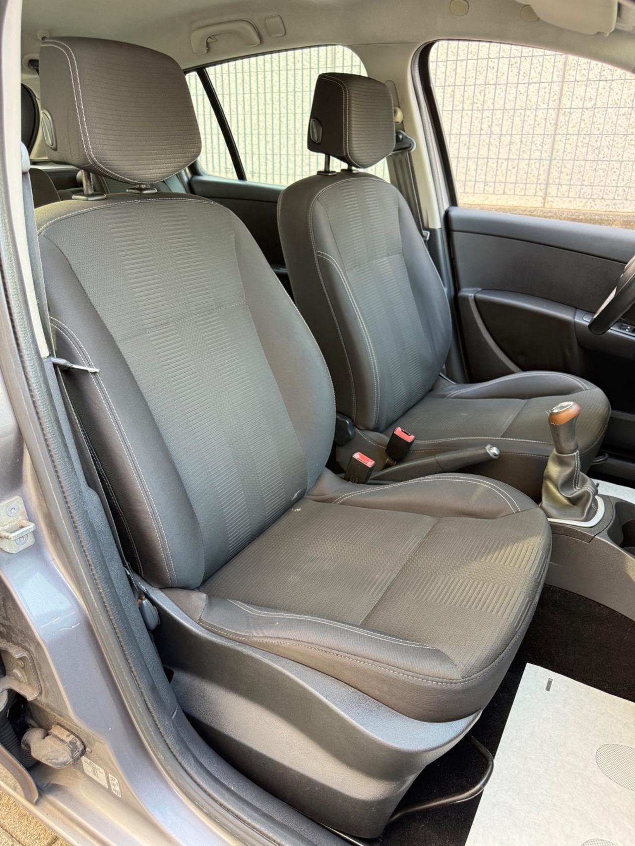 Renault Clio 1.5 dCi 75CV SporTour Navi*Clima*Neopatentati