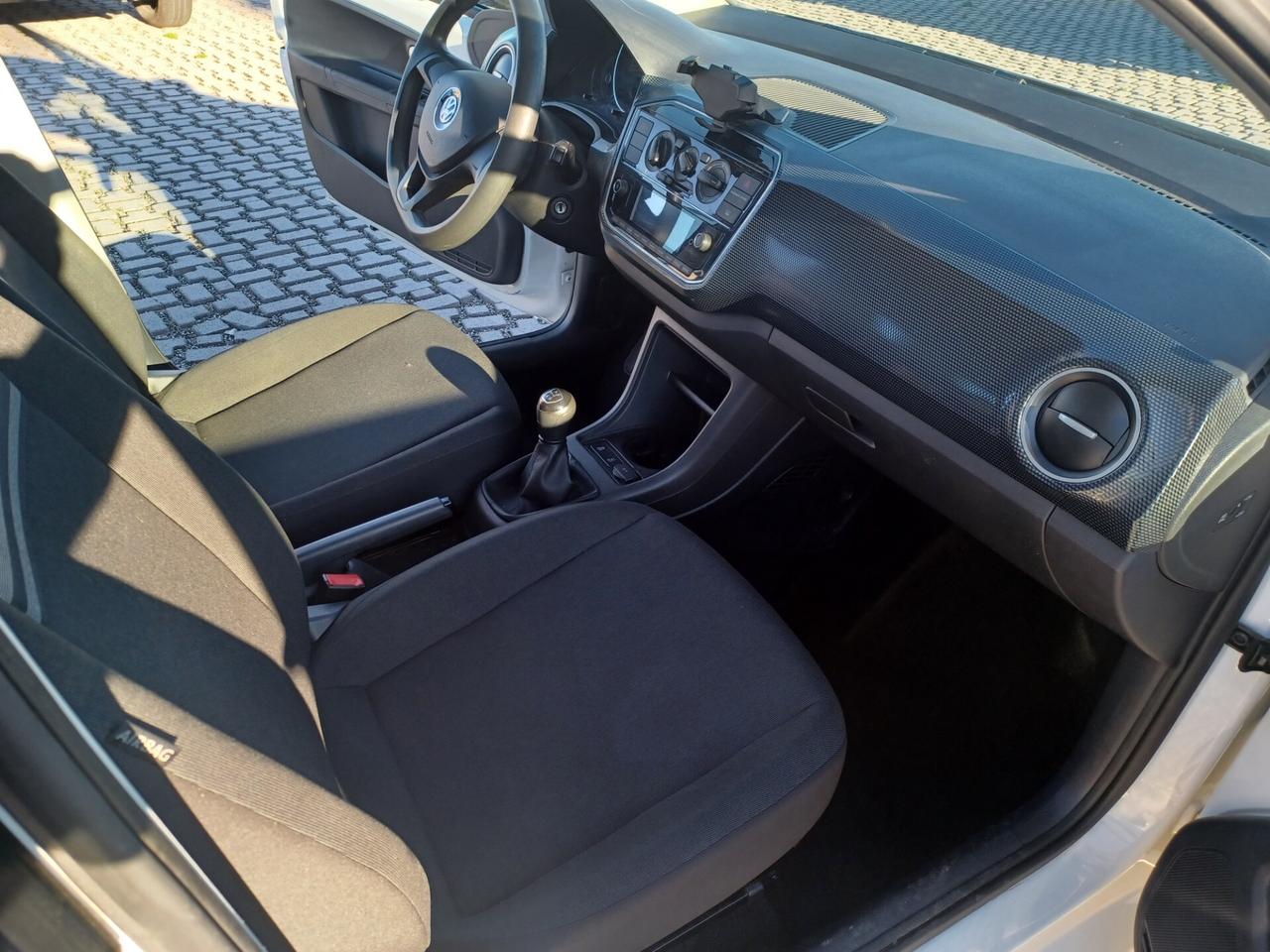 Volkswagen up! 1.0 5p. move