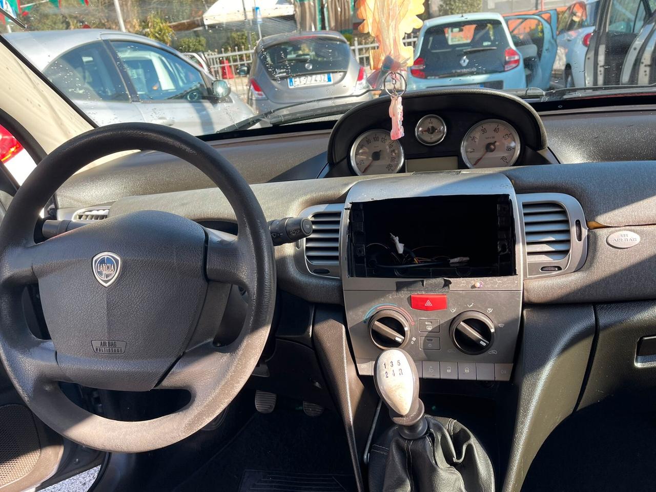 Lancia Ypsilon 1.2 Platino