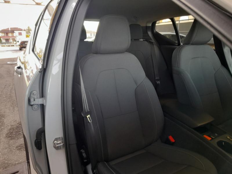 VOLVO XC40 T5 Plug-in Hybrid auto Recharge Inscription Expression