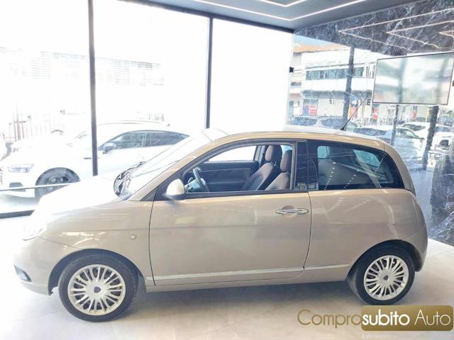 LANCIA Ypsilon 1.2 69 CV Diva (Garanzia 12 mesi)