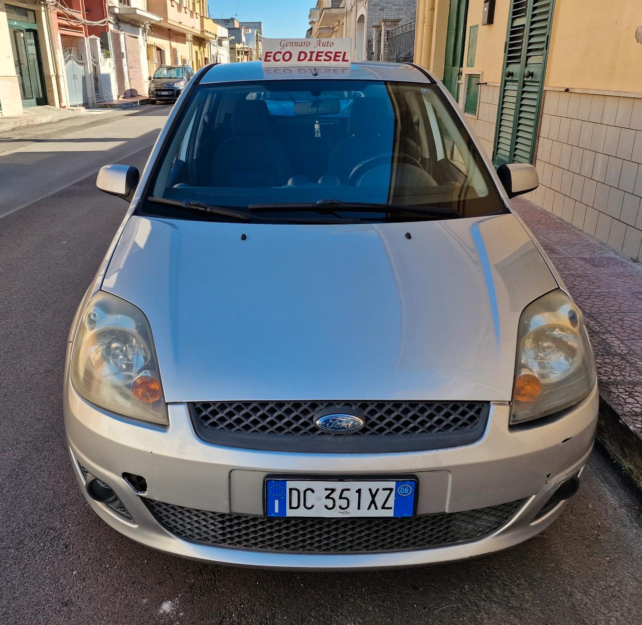 Ford Fiesta 1.4 GASOLIO (GANCIO TRAINO)