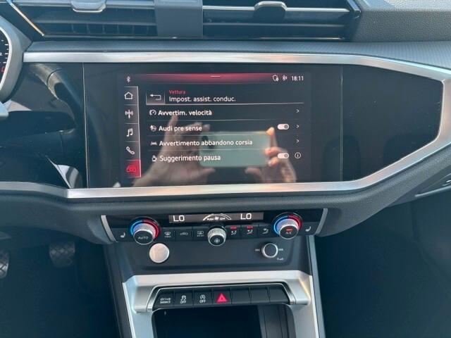 Audi Q3 35 TFSI Business
