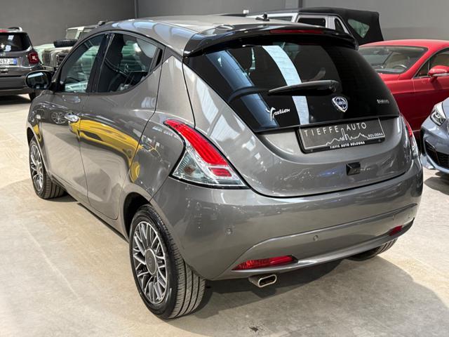 LANCIA Ypsilon 1.0 FireFly 5 porte S&S Hybrid Silver