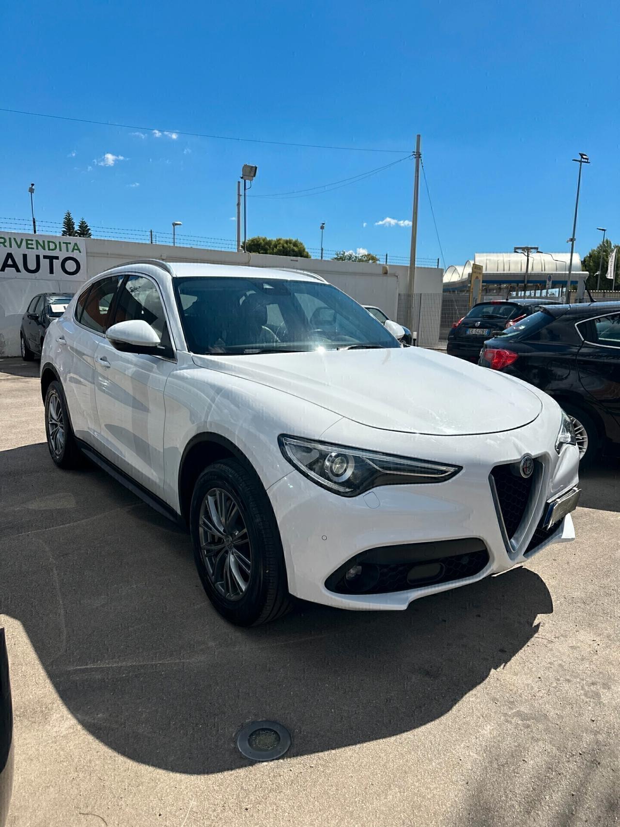 Alfa Romeo Stelvio 2.2 Turbodiesel 210 CV AT8 Q4 Executive