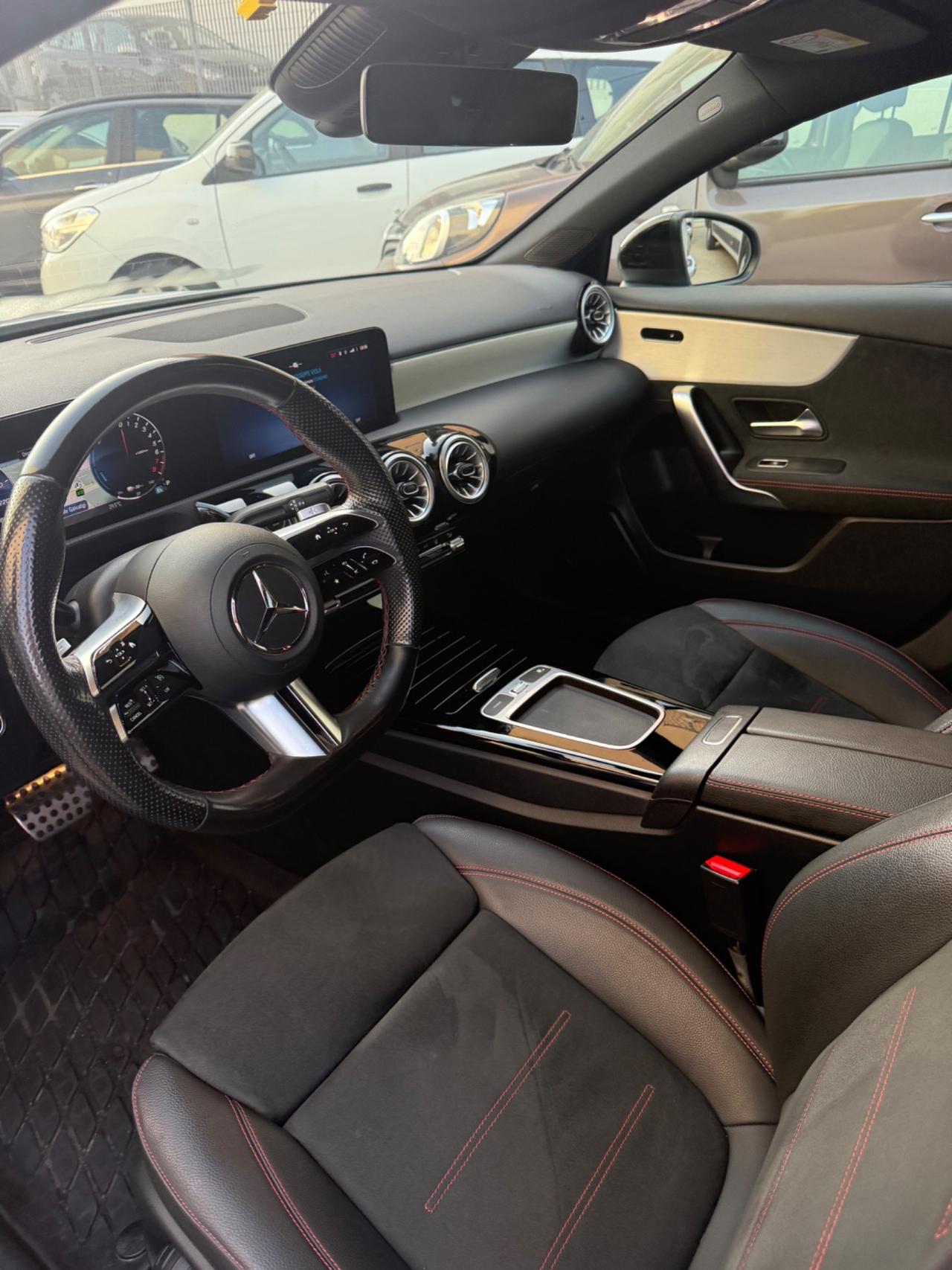 Mercedes-benz A AMG 250 e Premium Line