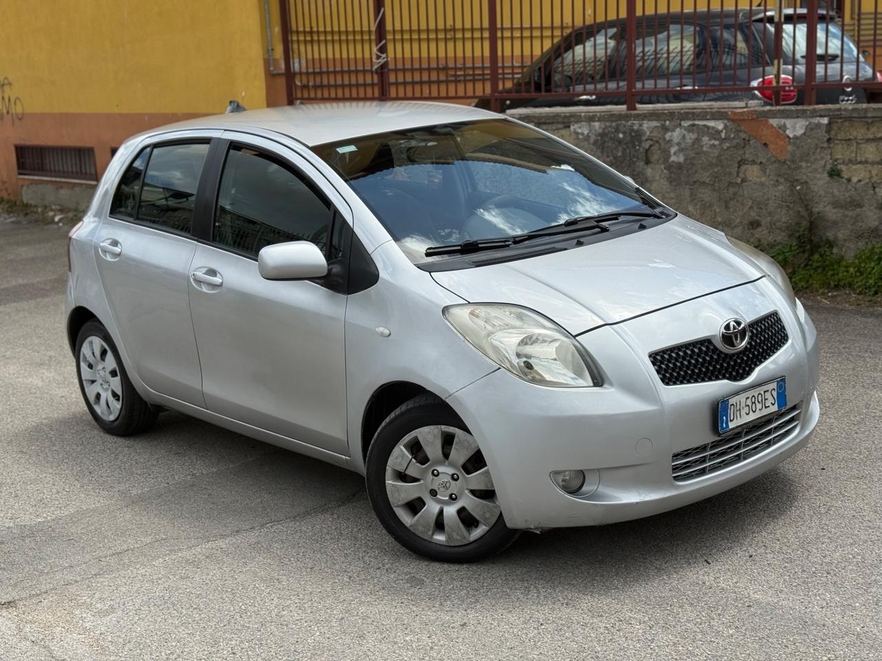 Toyota Yaris 1.4 D-4D 5 porte Sol