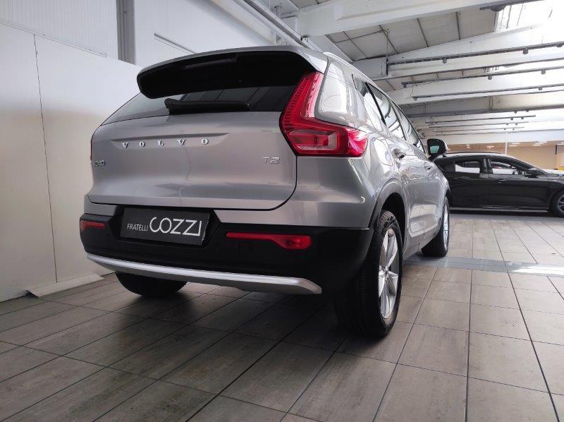 VOLVO XC40 (2017-->) - XC40 T2 Core