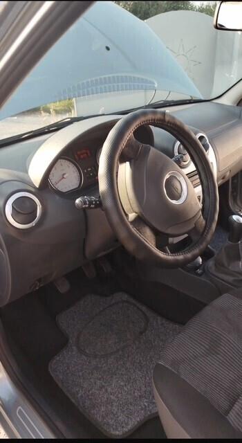 Dacia Sandero 1.4 8V GPL Lauréate