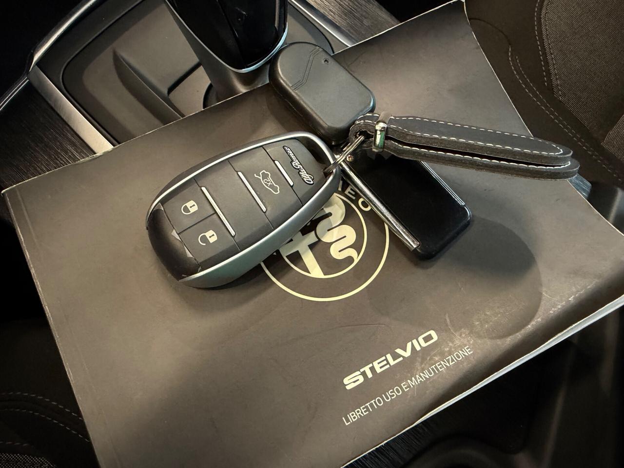 Alfa Romeo Stelvio 2.2 160 CV AT8 Business