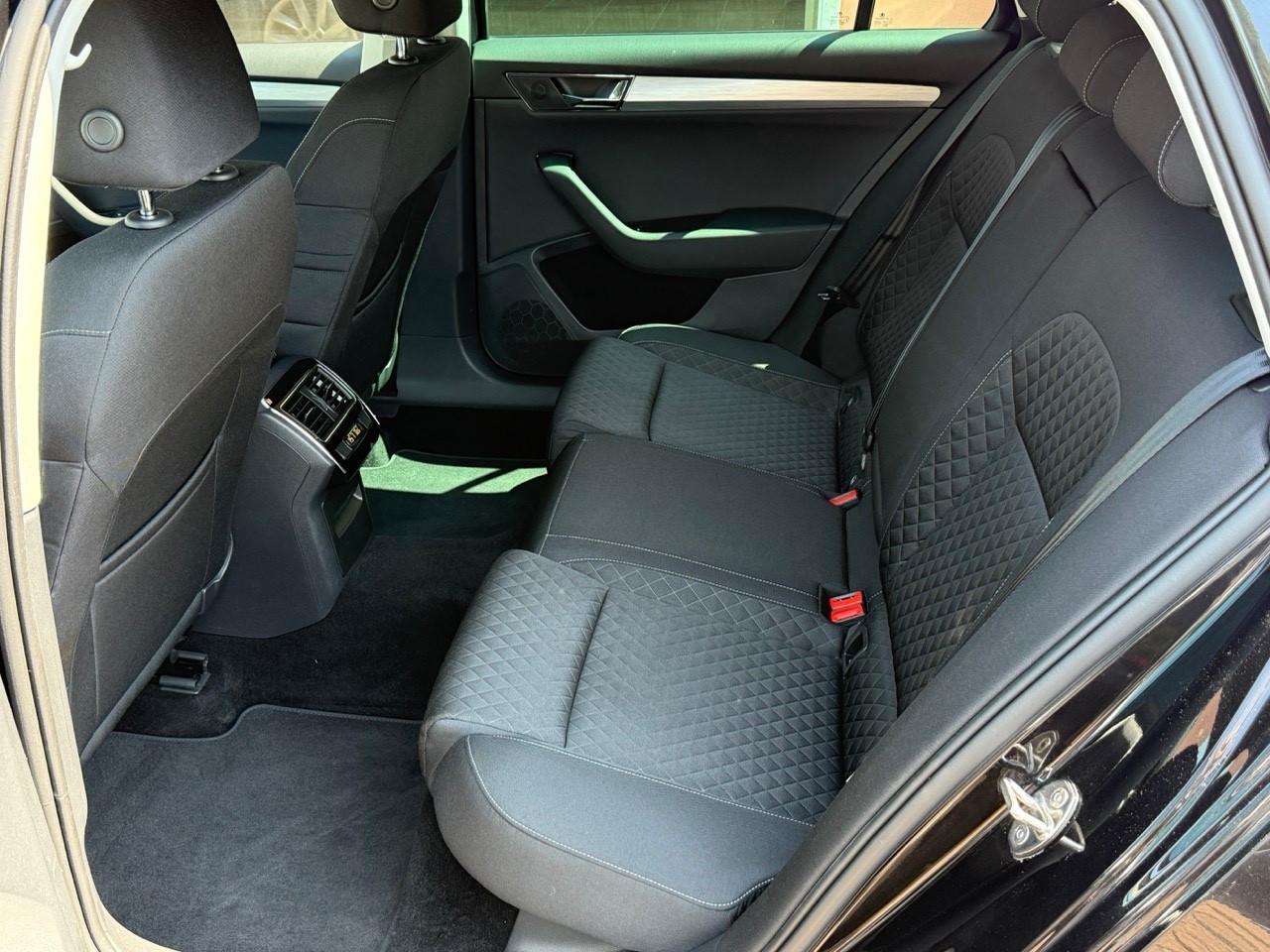 Skoda Superb 1.6 TDI SCR DSG FULL LED/UNIPRO