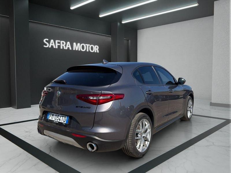 Alfa Romeo Stelvio 2.2 Turbo Diesel 210CV AT8 Q4 Super