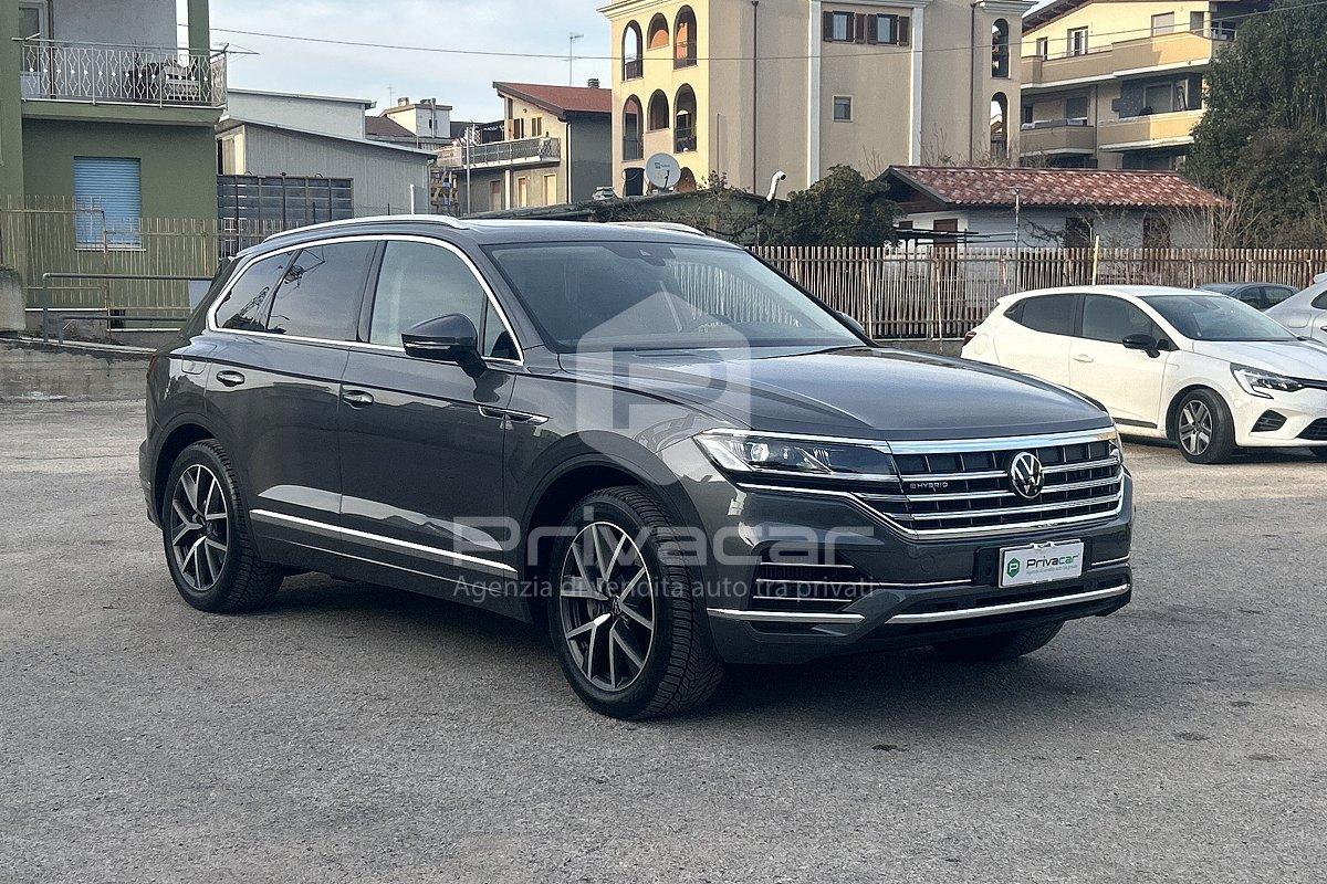 VOLKSWAGEN Touareg 3.0 V6 TSI eHybrid Atmosphere