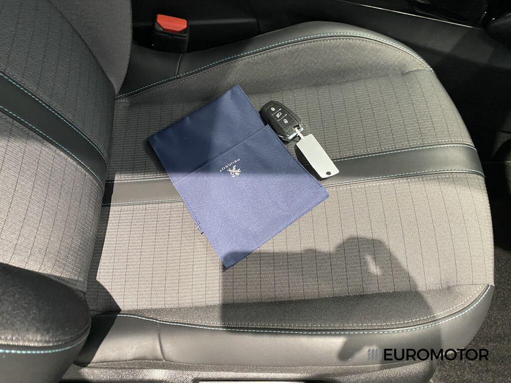 Peugeot 2008 1.5 BlueHDi Allure Pack EAT