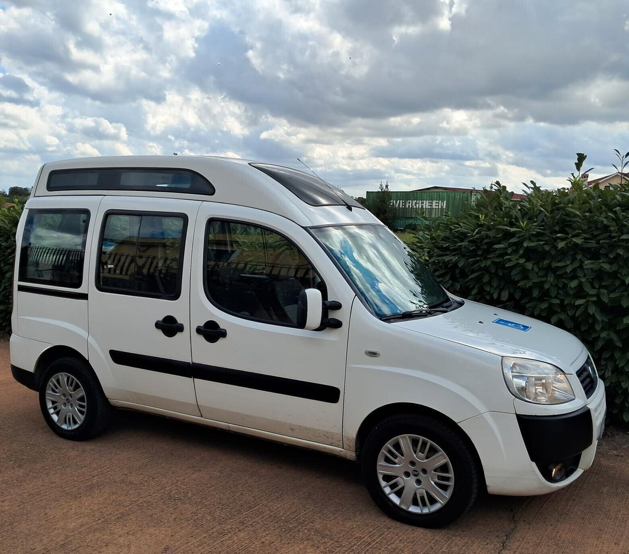 Fiat Doblo 1.9 Mjt TETTO ALTO TRASPORTO DISABILI UNIPRO