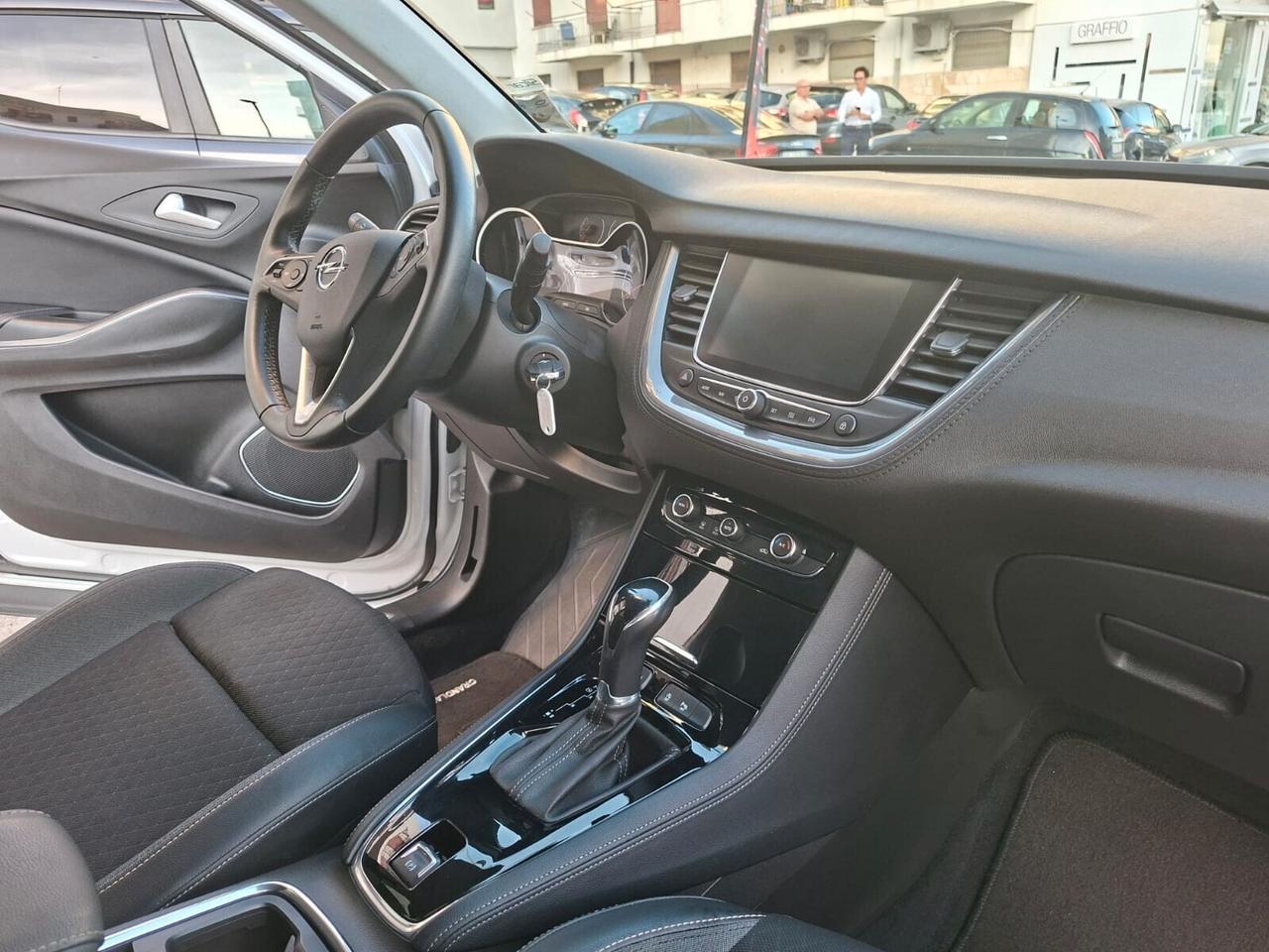 Opel Grandland Innovation 1.5 Tdci * Pelle * Navi * Garantita 12 Mesi
