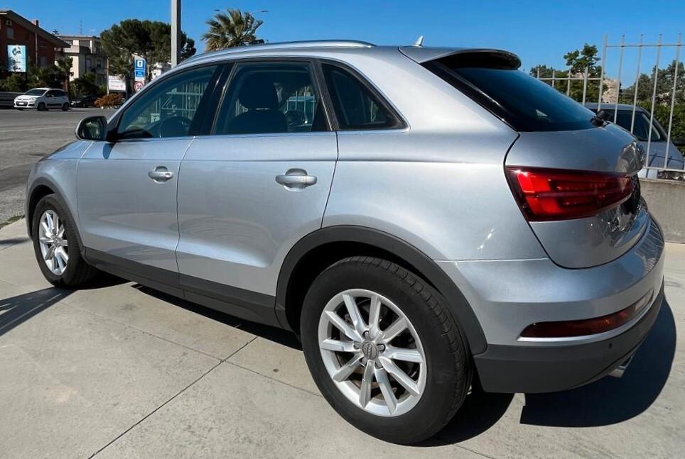 Audi Q3 2.0 TDI 150 CV Business