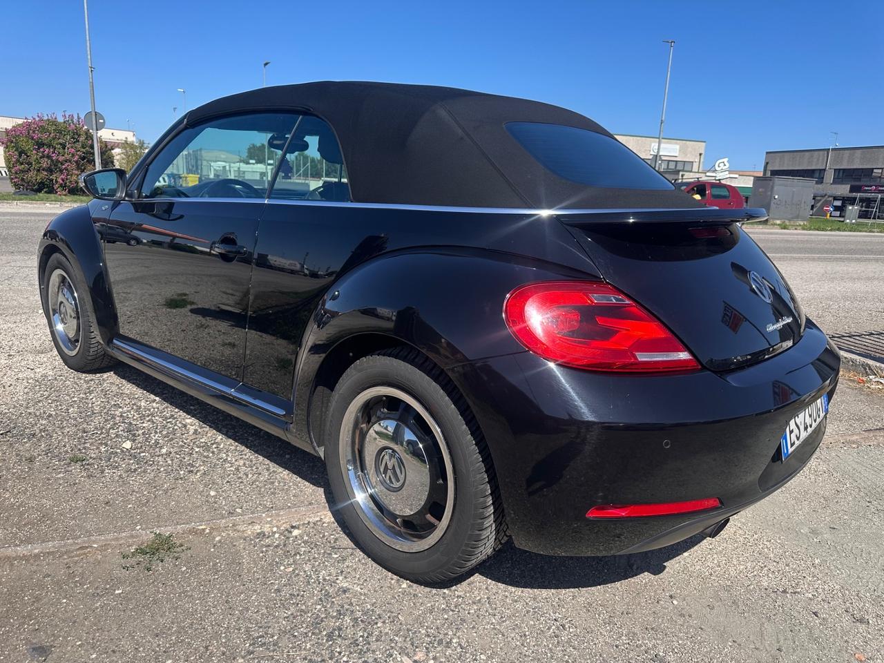 Volkswagen Maggiolino Cabrio 1.6 TDI Design 50esimo anniversario