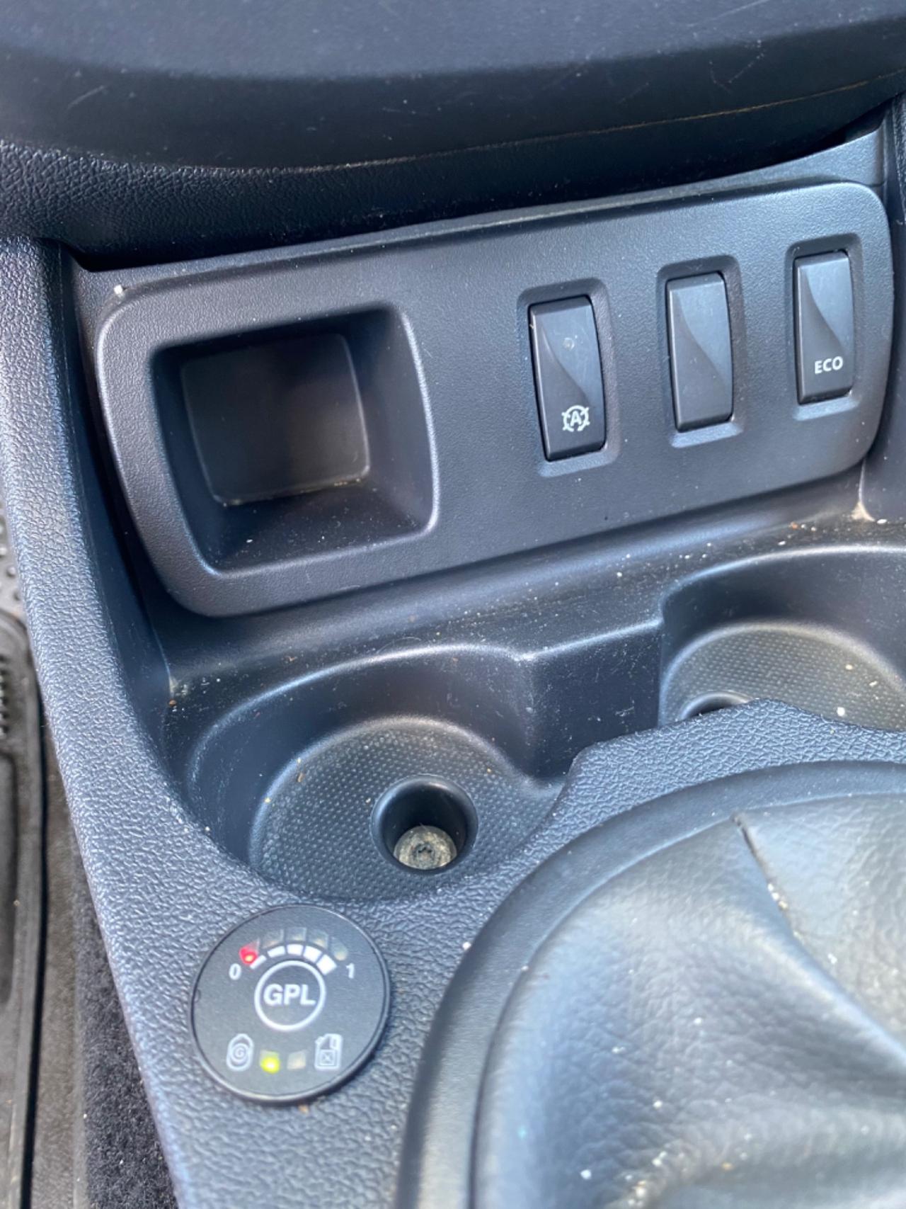 Dacia Duster 1.6 GPL 2018 Full Navi TAGLIANDATA