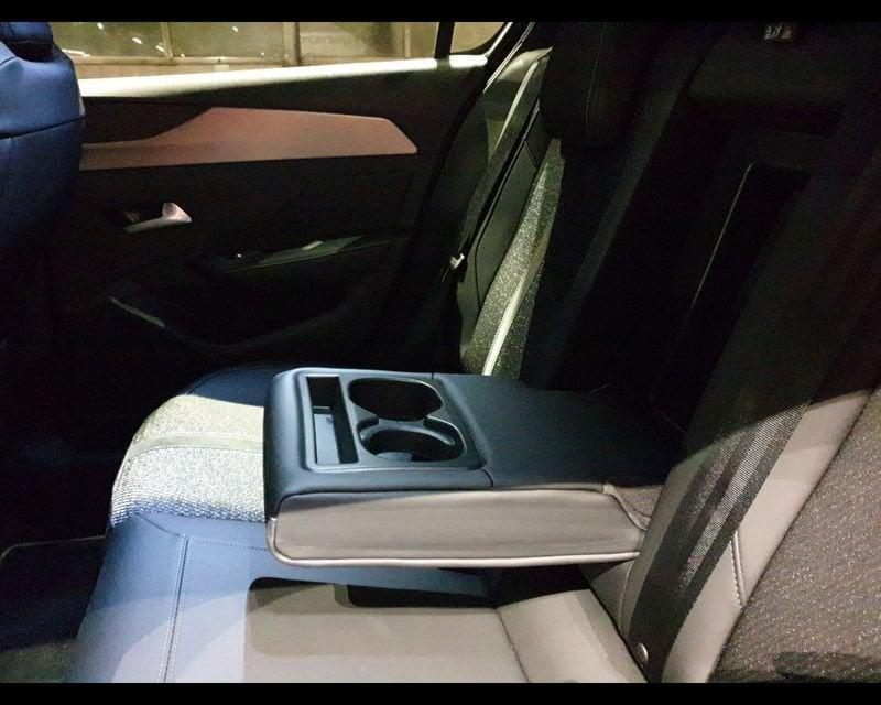 Peugeot 308 3ª serie Hybrid 136 e-DCS6 GT