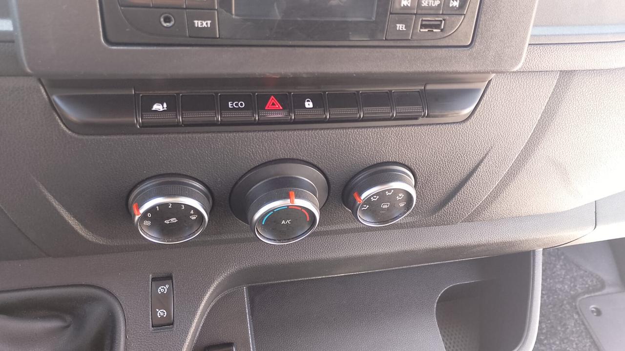 RENAULT MASTER FG TA L1 H2 T33 dCi 135 ICE 3 Posti