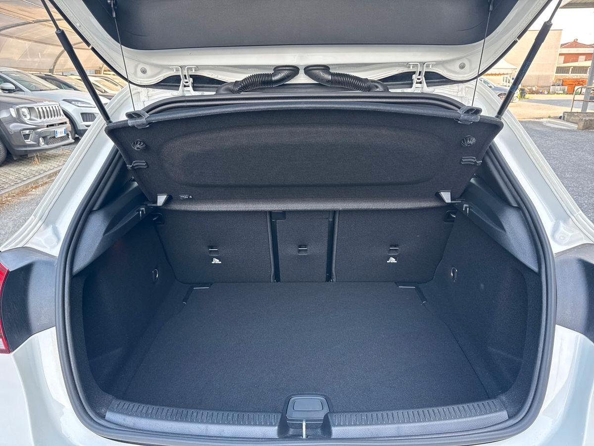 Mercedes-Benz A 200 d Premium auto