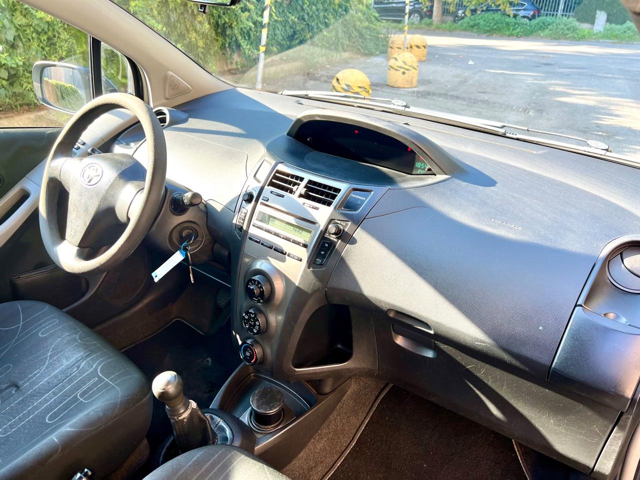 Toyota Yaris 1.0 benzina OK NEOPATENTATI