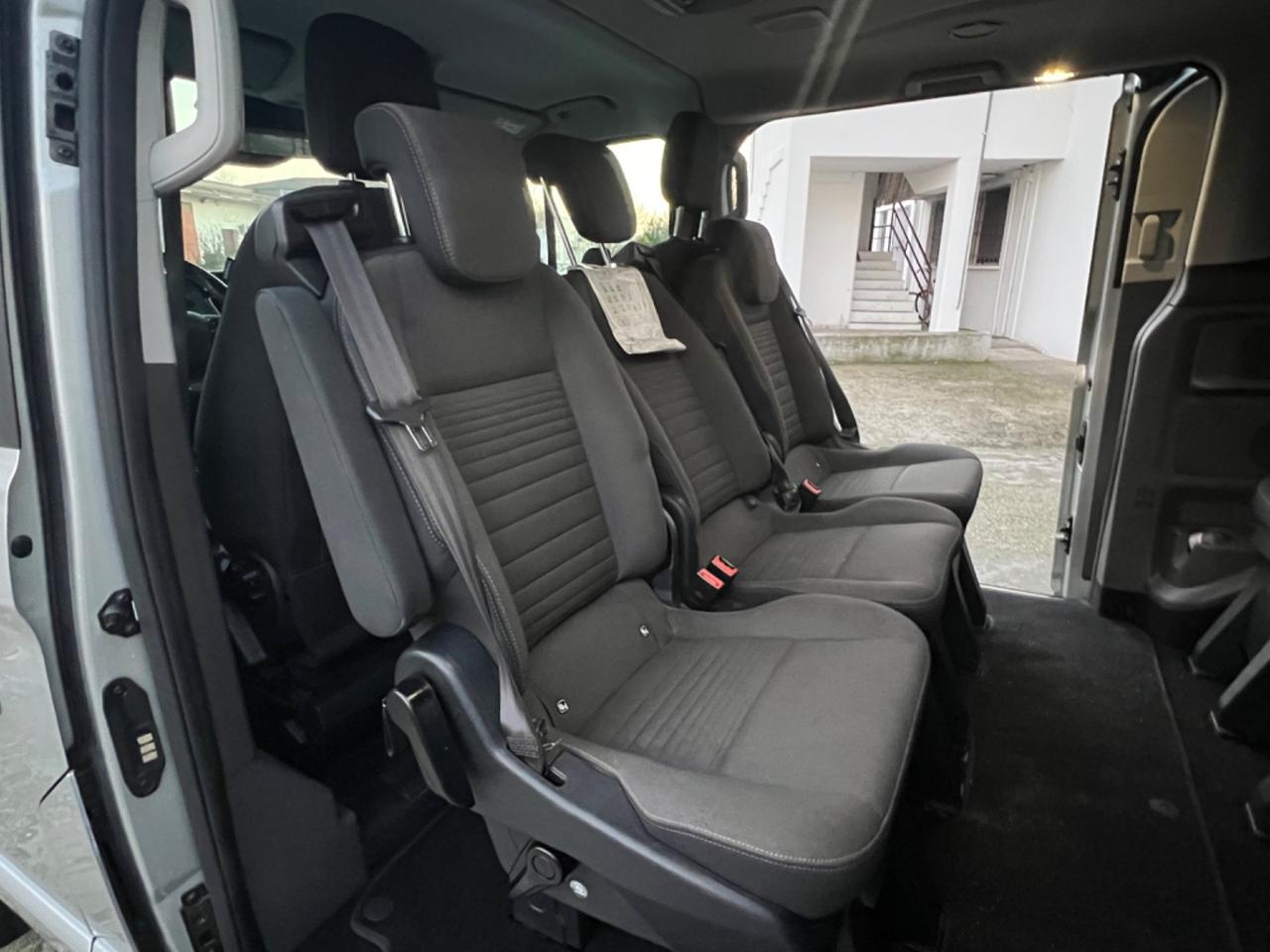 FORD TOURNEO CUSTOM 2.0 DIESEL IBRIDO 8 POSTI UNICO PROPRIETARIO PERFETTO