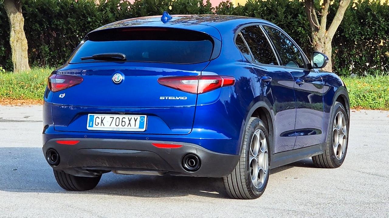 Alfa Romeo Stelvio 2.2 Turbodiesel 190 CV AT8 Q4 Sprint