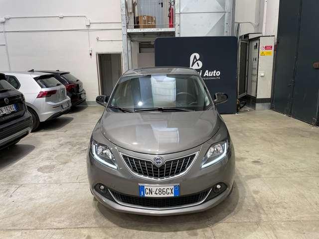 Lancia Ypsilon 1.0 firefly hybrid 69cv Gold Plus
