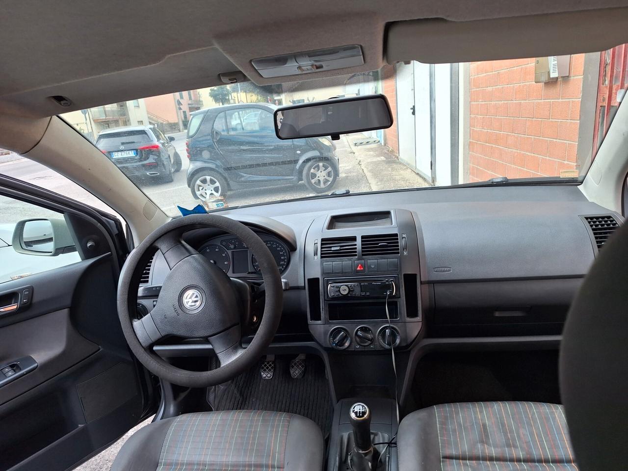 Volkswagen Polo 1.2/60CV 5p. Trendline NEOPATENTATI