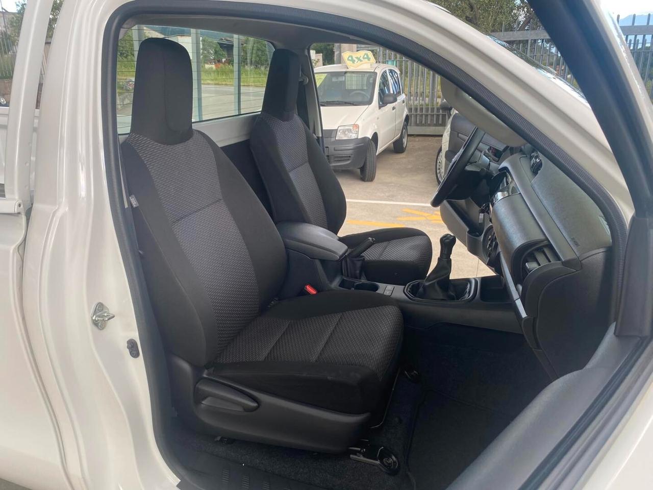Toyota Hilux 2.4 D-4D 4WD 2 porte Single Cab Comfort