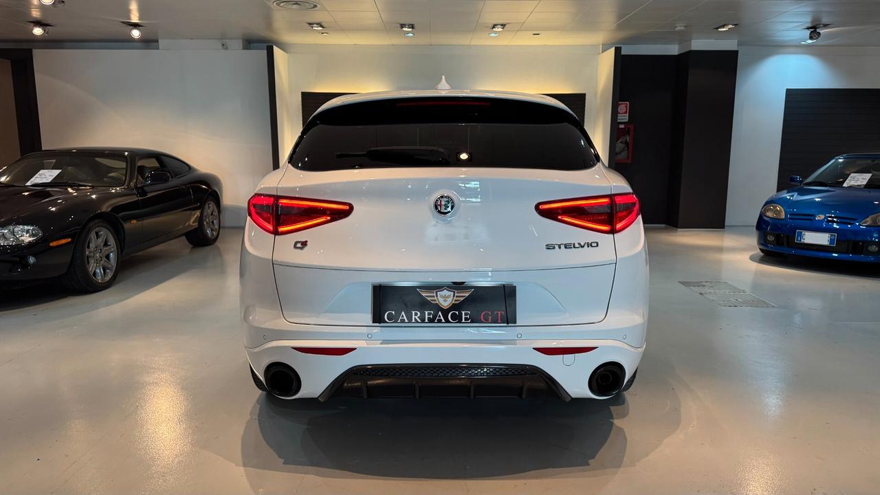 Alfa Romeo Stelvio 2.2 210CV Veloce - 2022