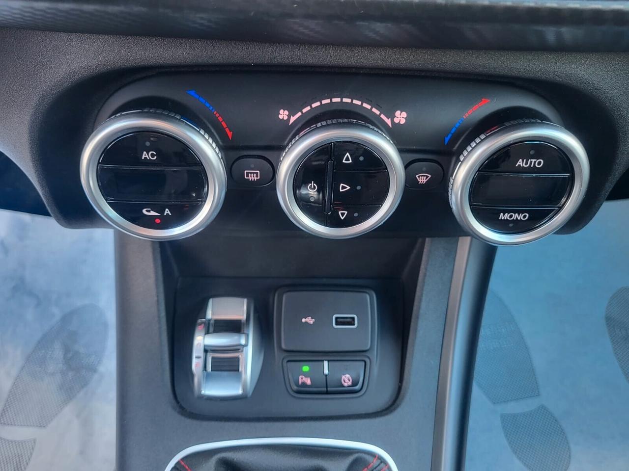 Alfa Romeo Giulietta 1.6 JTDm 120 CV Veloce Carbon Look