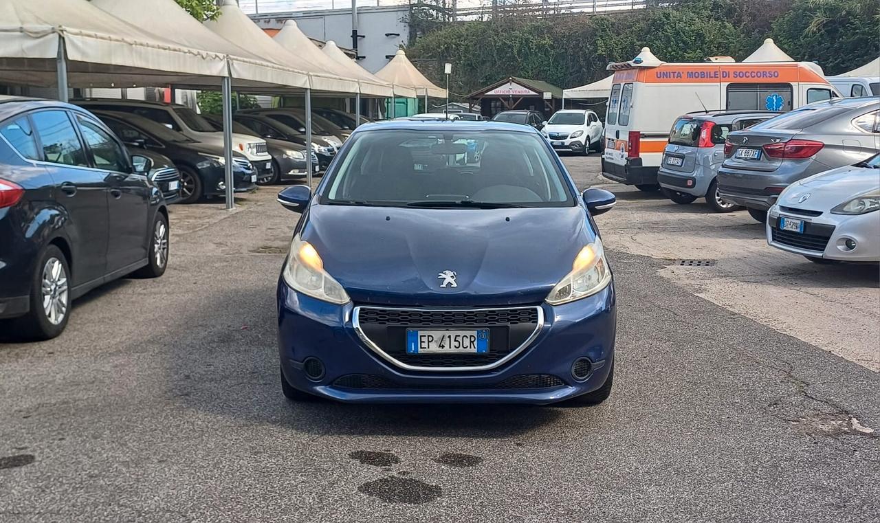 Peugeot 208 1.4 HDi 68 CV 5 porte Allure