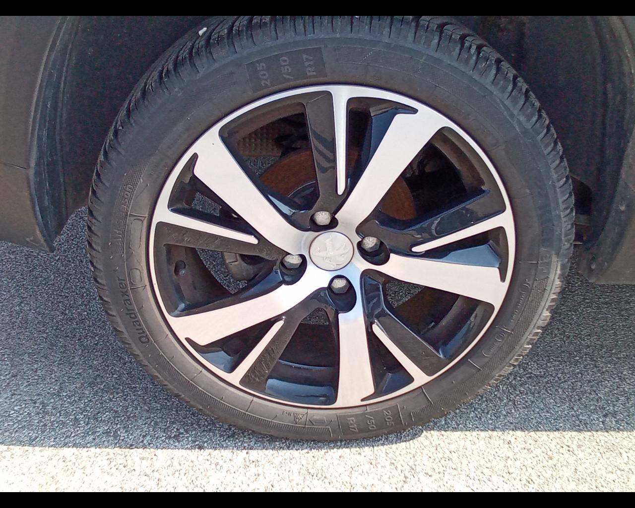 PEUGEOT 2008 - PureTech Turbo 110 S&S Allure
