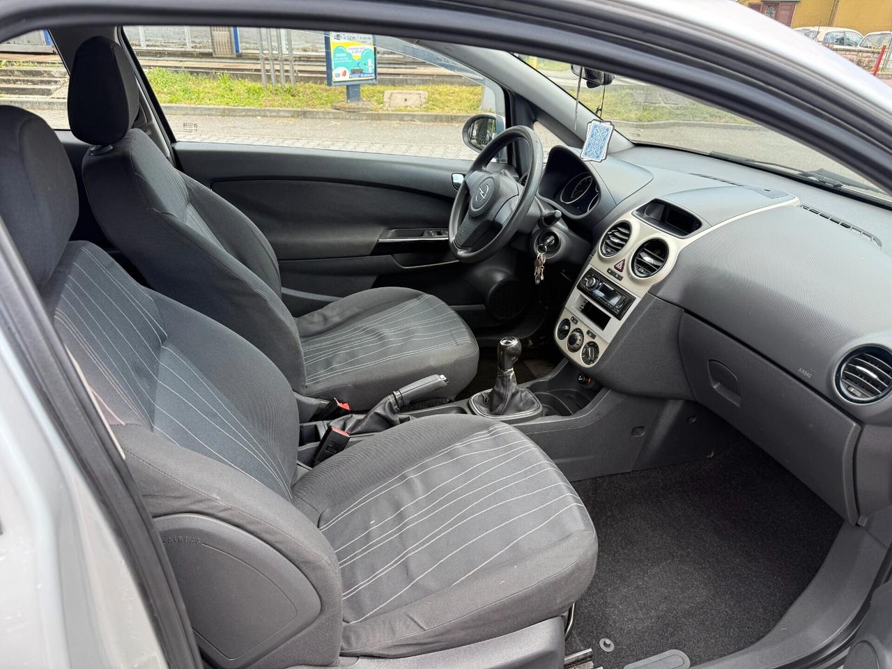 Opel Corsa 1.2 5 porte Enjoy