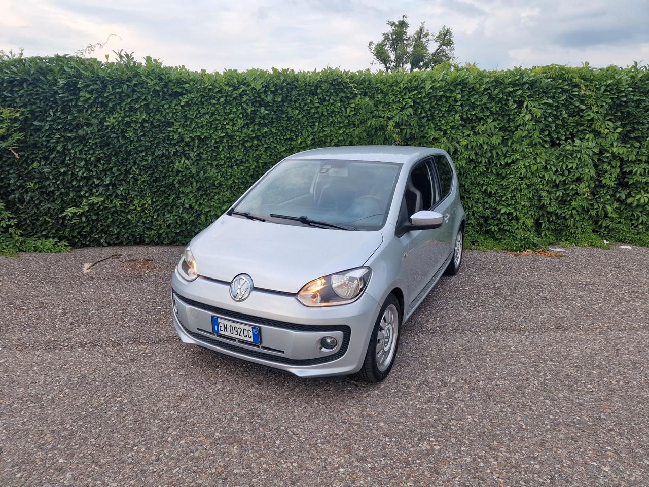 Volkswagen up 1.0 75cv 51000km