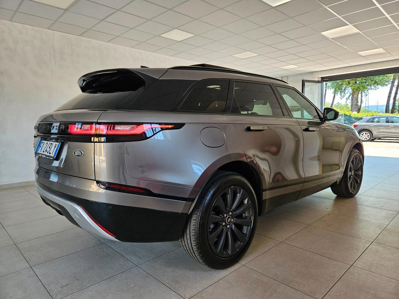 Land Rover Range Rover Velar Range Rover Velar 2.0D I4 240 CV R-Dynamic S