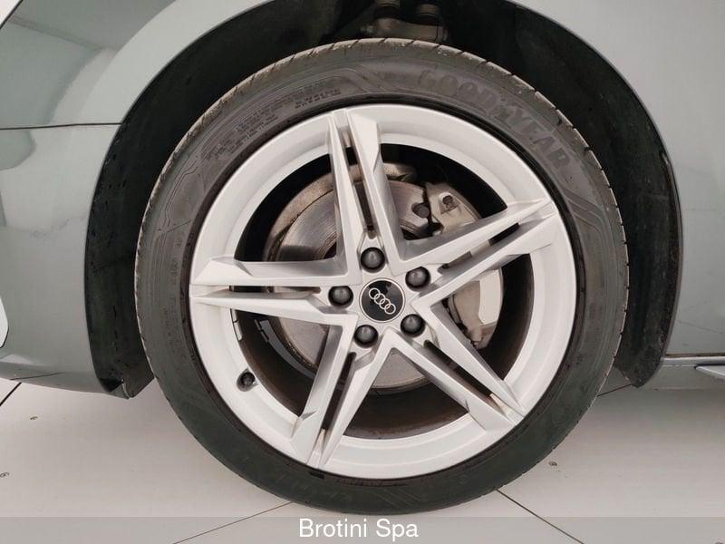 Audi A4 Avant 40 TDI S tronic S line edition