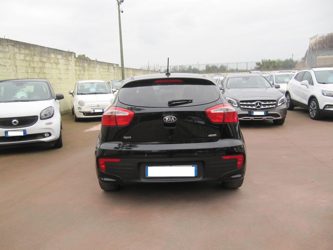 Kia Rio 1.1 CRDi 5p. Cool - 2015