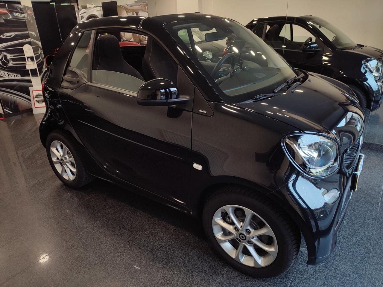 Smart ForTwo 70 1.0 twinamic cabrio Passion Capote Rossa Ok neopatentati